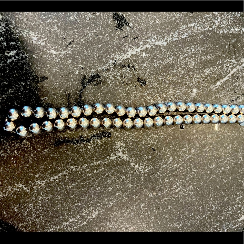 Tiffany bead necklace. Cleaned & in great condition. Purchased at Tiffany store